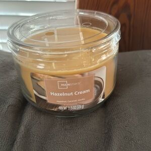 Hazelnut cream candle